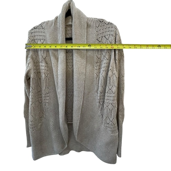 COPY - Alia Beige crochet Cardigan size large - Picture 3 of 4
